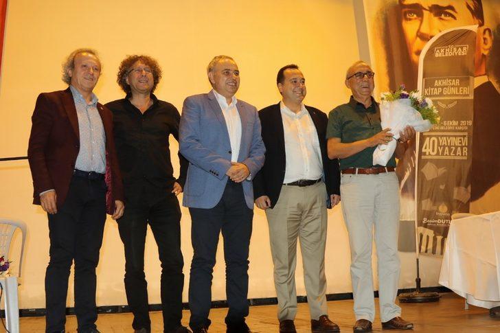 Akhisar Kitap günleri söyleşilerine yoğun ilgi G1