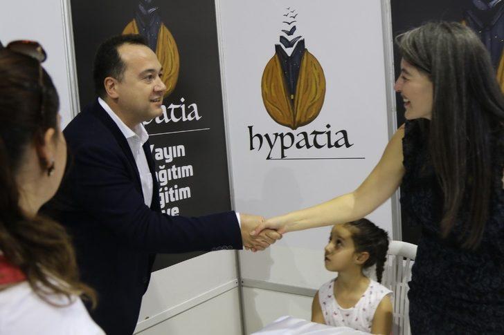 Akhisar Kitap günleri söyleşilerine yoğun ilgi G2