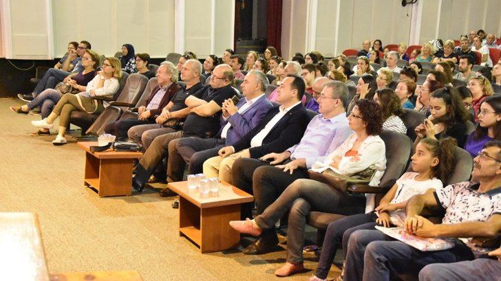 Akhisar Kitap günleri söyleşilerine yoğun ilgi G3