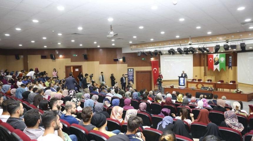 &ldquo;G&uuml;n&uuml;m&uuml;z Gen&ccedil;liğinin Zihin Problemleri &Ccedil;alıştayı&rdquo; başladı