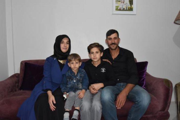 Bursa'da dünyaya iki farklı göz rengiyle bakan kardeşler görenleri şaşırtıyor G2