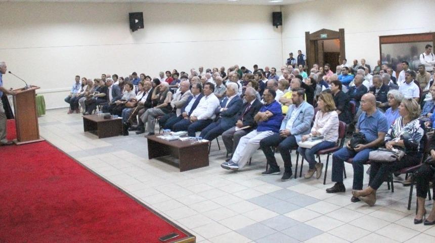 &Uuml;nal T&uuml;rkeş sevenleri tarafından anıldı