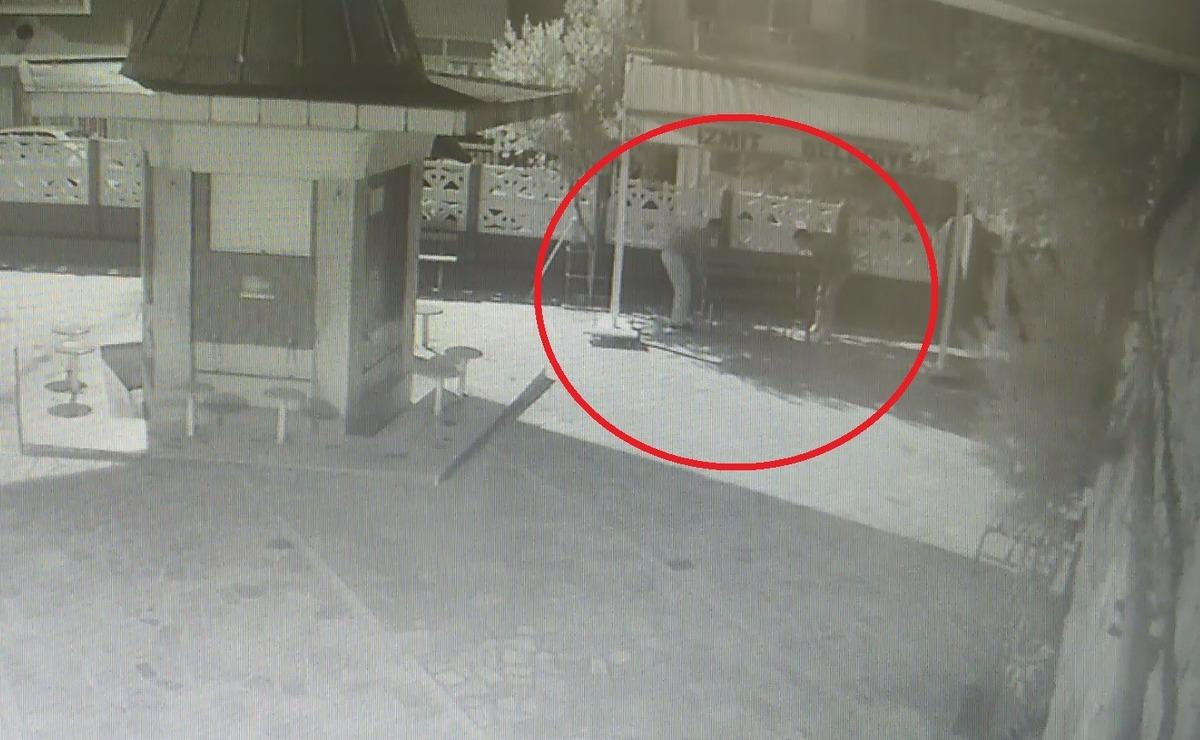 Kocaeli'de hırsızlar camideki bankı &ccedil;aldı