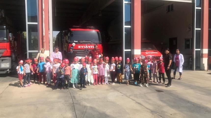 Anaokulu &ouml;ğrencilerine itfaiye mesleği anlatıldı