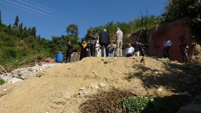 Müteahhit, kendisini mahkemeye verenlerin kiralarını ödemeyi kesti