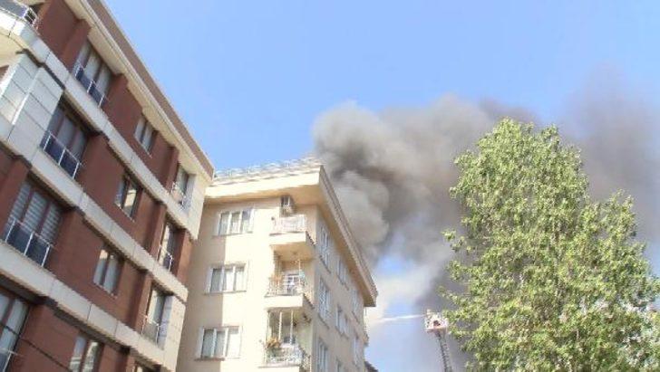 Şişli'de 5 katlı binanın çatı katında yangın!  G2
