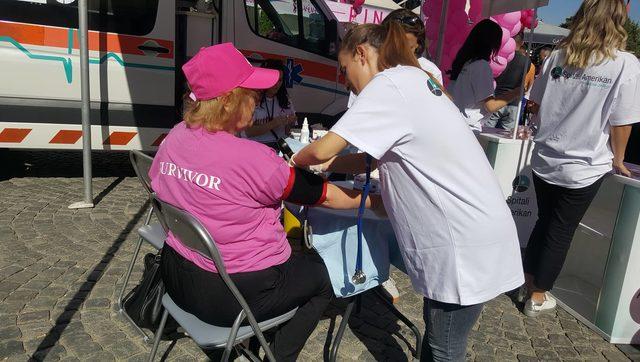 Kosova'da ilk defa meme kanser için farkındalık yürüyüşü düzenlendi