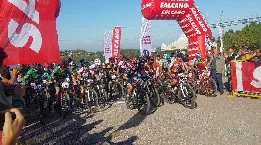 10 &uuml;lkeden 206 bisiklet&ccedil;i Yalova&rsquo;da buluştu