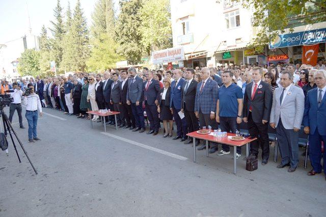 Besni Eğitim Bayramı sona erdi