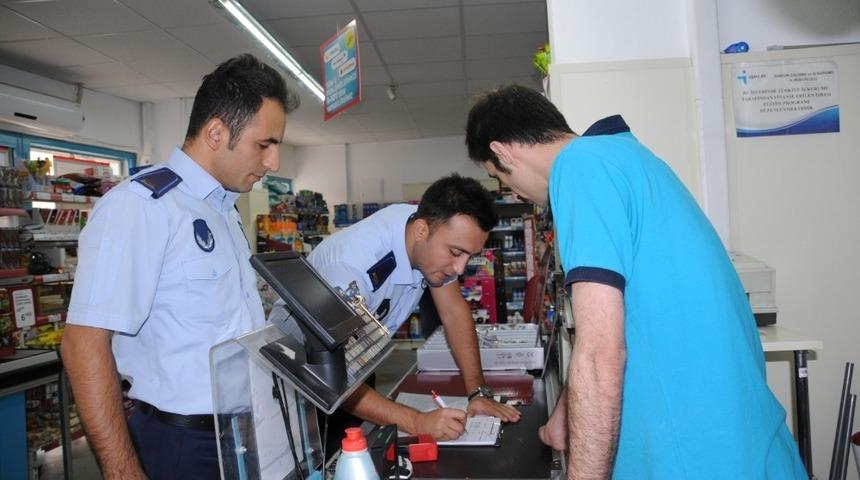 Samsun B&uuml;y&uuml;kşehir zabıtası t&uuml;keticinin yanında