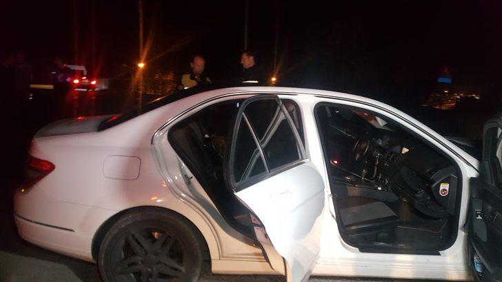 Düzce'de 'dur' ihtarına uymayan sürücü kaza yaptı G1