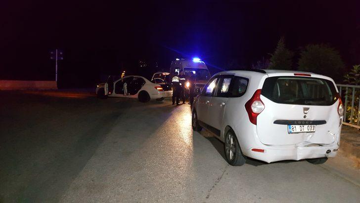 Düzce'de 'dur' ihtarına uymayan sürücü kaza yaptı G5