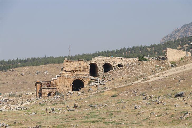 Pamukkale sonbaharda da turistlerin gözdesi G4
