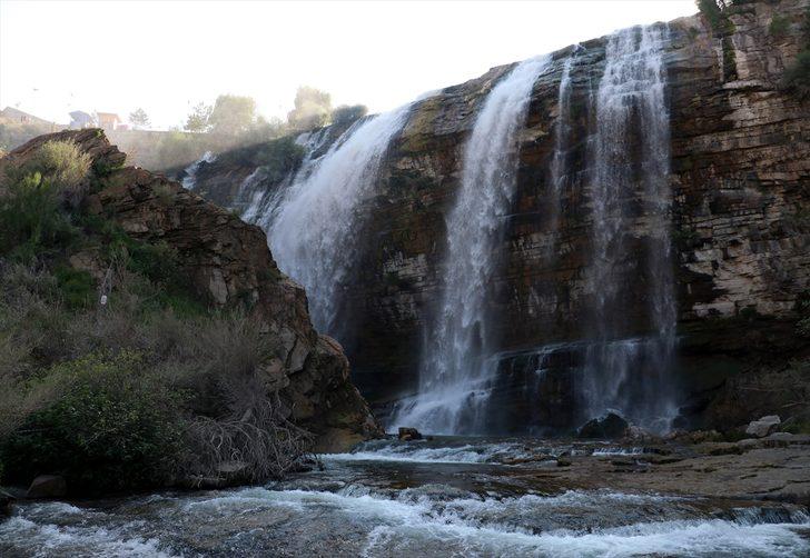UNESCO'nun Dünya Mirası'na aday gösterildi! Tortum Şelalesi turistlerin gözdesi G2