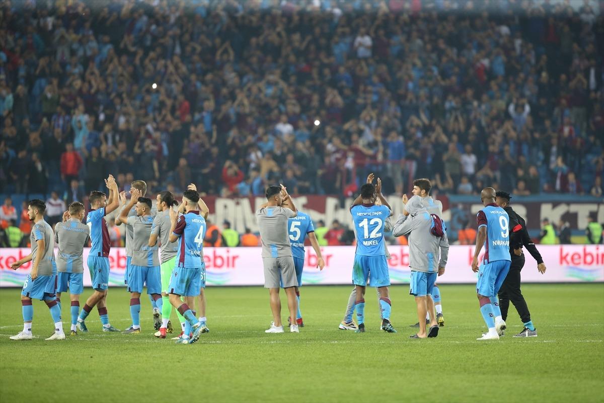 Trabzonspor'dan Beşiktaş'a şarkılı g&ouml;nderme