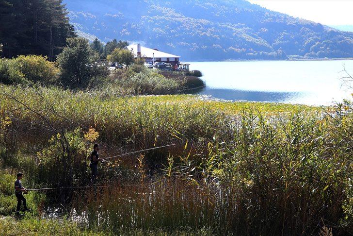 Abant tatilcilerin akınına uğruyor G2