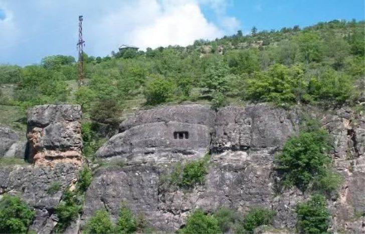 Kültür turu yapanlar bu topraklara bayılacaksınız! İşte 2 bin yıllık kaya mezarlar G3