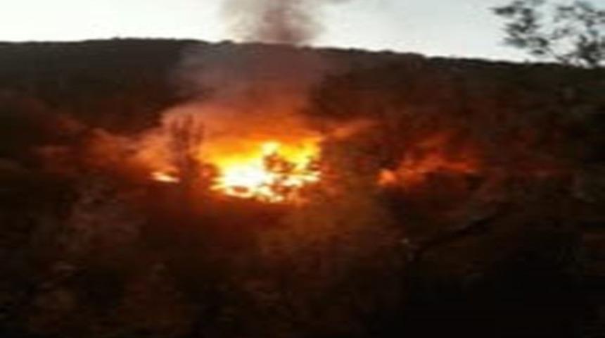 Karab&uuml;k&rsquo;te iki katlı ev k&uuml;l oldu