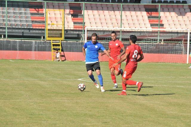 Karaköprü Belediyespor zirve yarışını sürdürüyor