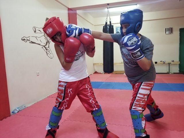 Sungurlu’da kick boks’a yoğun ilgi