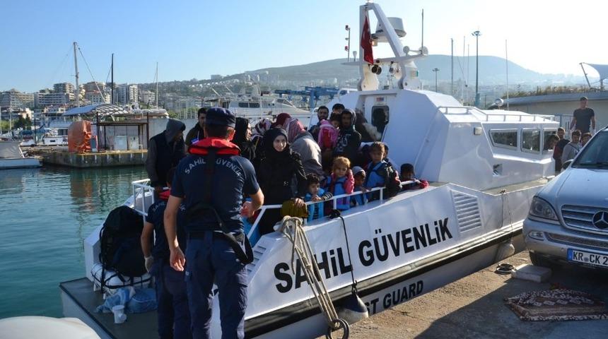 Kuşadası’nda 52 düzensiz göçmen yakalandı