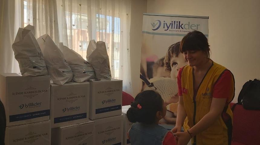 Isparta’da yetimlere kantin malzemeli harçlık paketi desteği