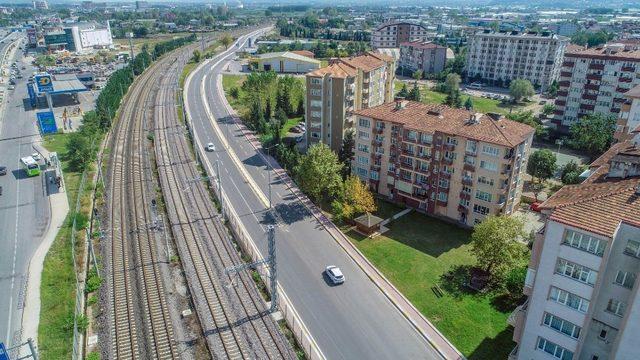 Büyükşehir’in yol yapım çalışmaları sürüyor