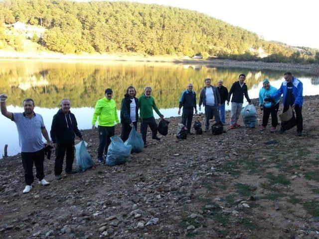 Ormana pantolon bile atmışlar