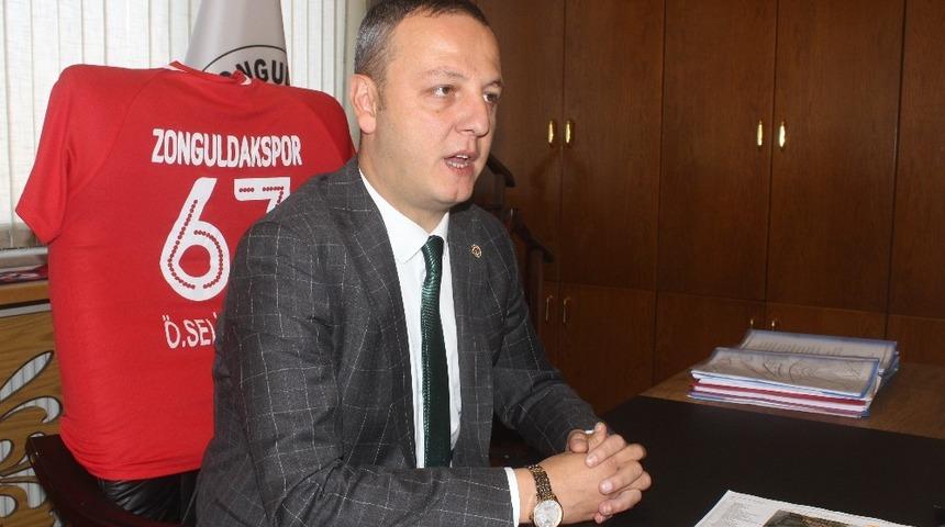 Başkan Alan; &rsquo;Caddeleri Kırmızı Lacivertli bayraklarla donatacağız&rsquo;