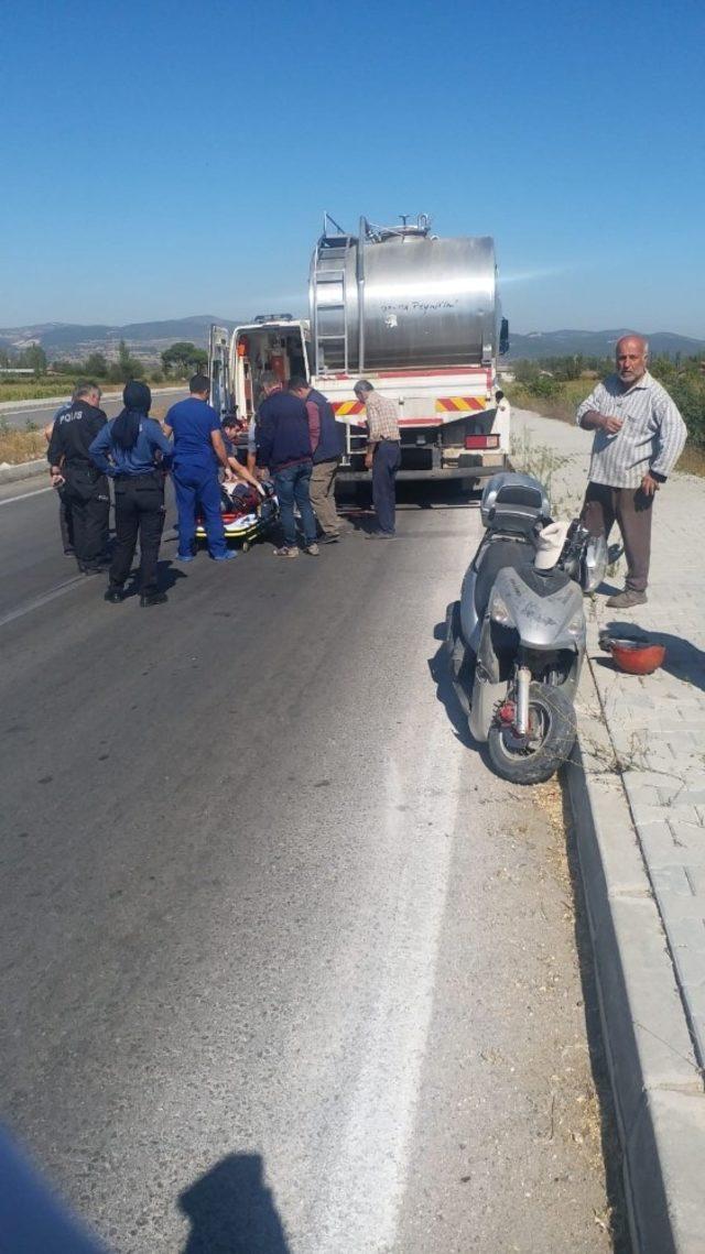 Motosiklet süt tankerine çarptı: 1 yaralı