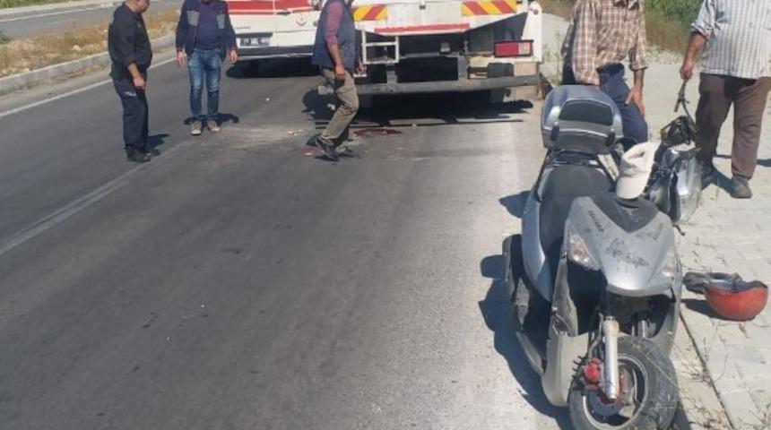 Motosiklet s&uuml;t tankerine &ccedil;arptı: 1 yaralı