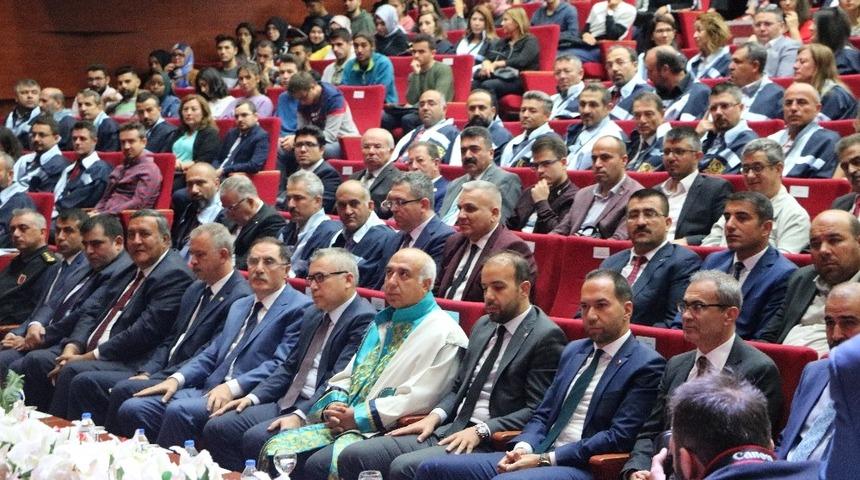 Niğde &Ouml;mer Halisdemir &Uuml;niversitesi Akademik yılı a&ccedil;ıldı