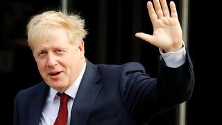 İngiltere başbakanı kadın gazeteciyi masanın altından sıkıştırdı mı?