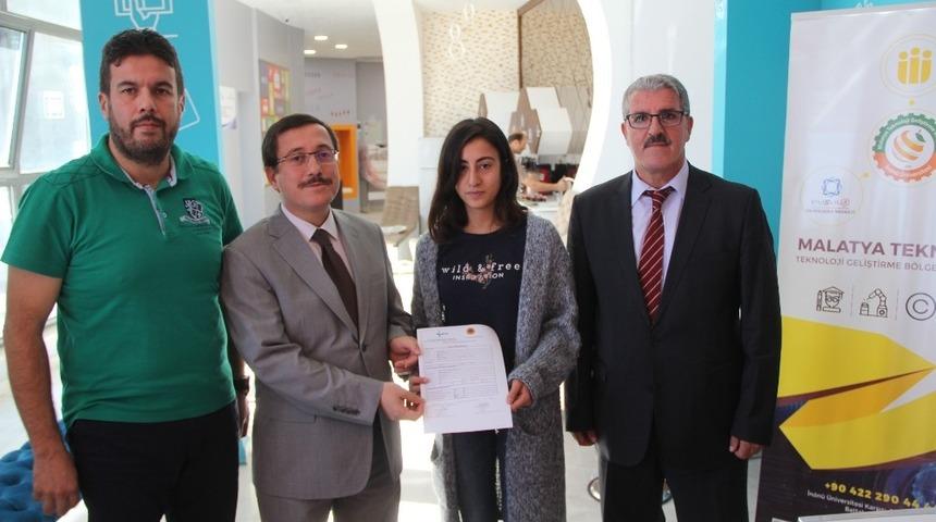 Kursiyerlere sertifikaları verildi