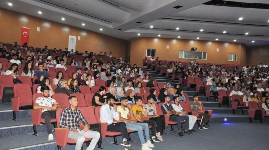 &Uuml;niversite &ouml;ğrencilerine "İş Sağlığı ve G&uuml;venliği" eğitimi