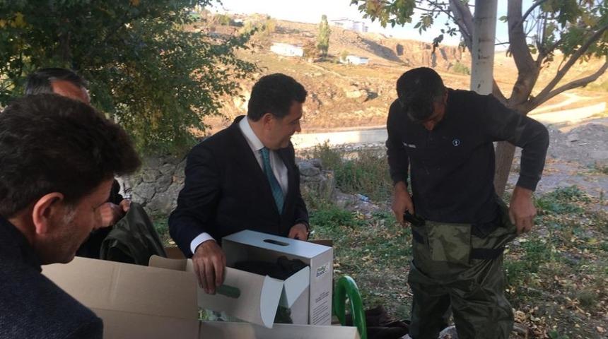 İzmir B&uuml;y&uuml;kşehir Belediyesi&rsquo;nden Ardahan Belediye&rsquo;sine malzeme desteği