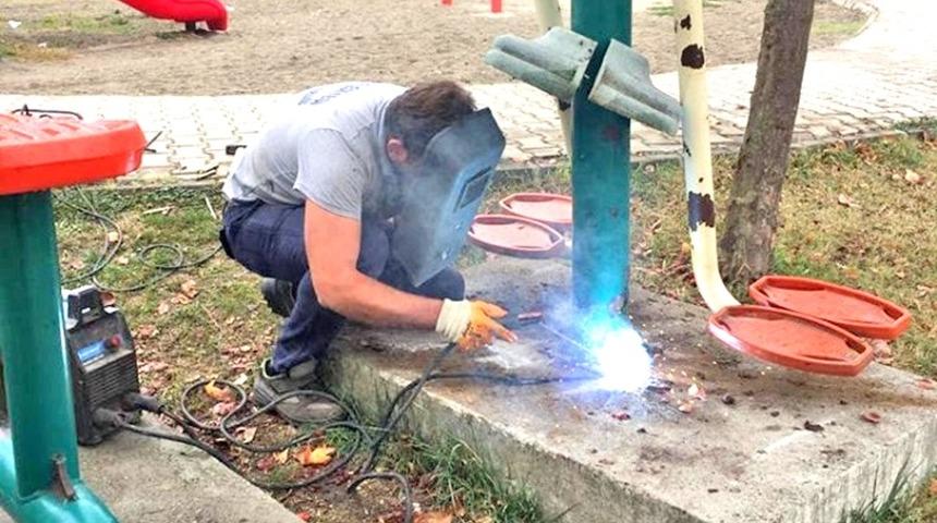 Parklarda bakım &ccedil;alışması
