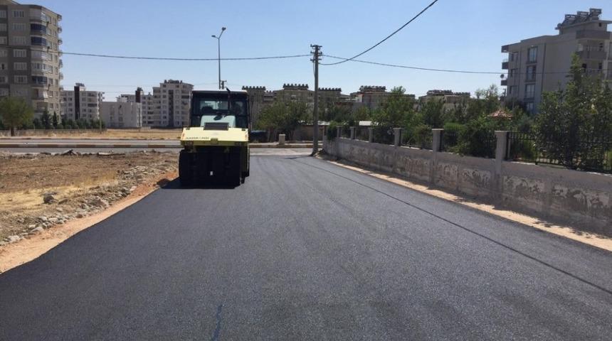 Yeni Mahallede asfalt &ccedil;alışması