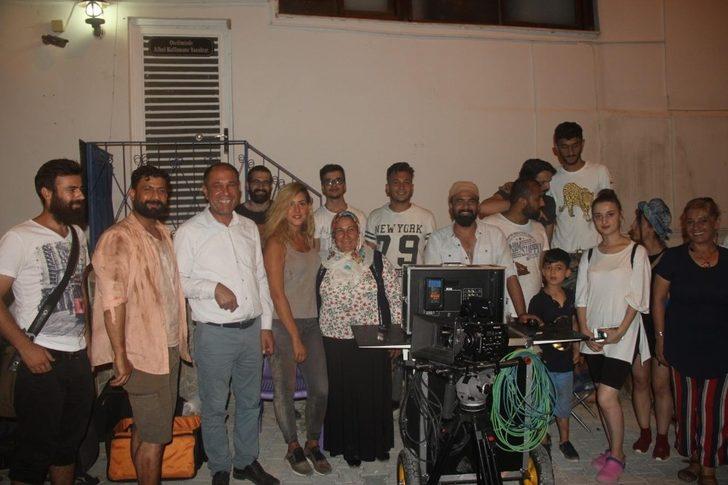 Köyde ev kadınıydı, sette sinema yapımcısı oldu G4