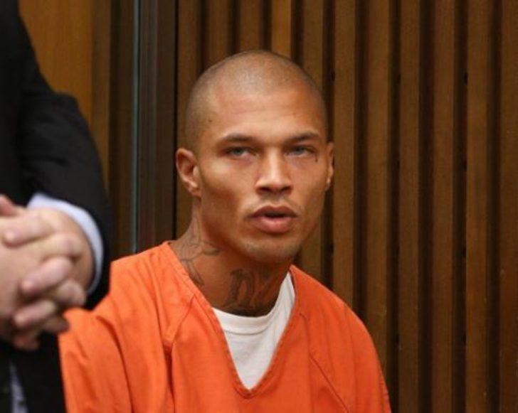 Dünyanın en yakışıklı mahkumu Jeremy Meeks, bir röportaja Galatasaray formasıyla katıldı!  G1