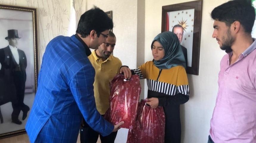 Kaymakam Kaya&rsquo;dan Spor Lisesi&rsquo;ni kazanan &ouml;ğrenciye destek