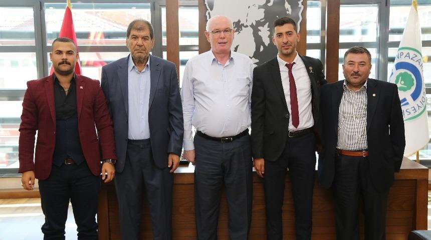 Odunpazarı&rsquo;nın en gen&ccedil; muhtarından Kazım Kurt&rsquo;a teşekk&uuml;r ziyareti