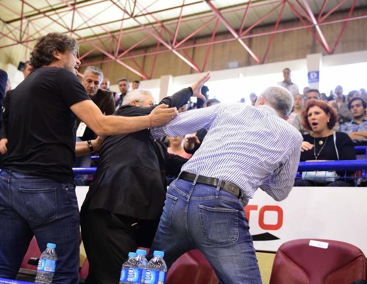Aziz Yıldırım'dan patladı! 'Her parmak kaldıran...' G3