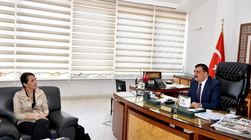 Uluslararası Anıtlar ve Sitler konseyi heyeti Başkan G&uuml;rkan&rsquo;ı ziyaret etti