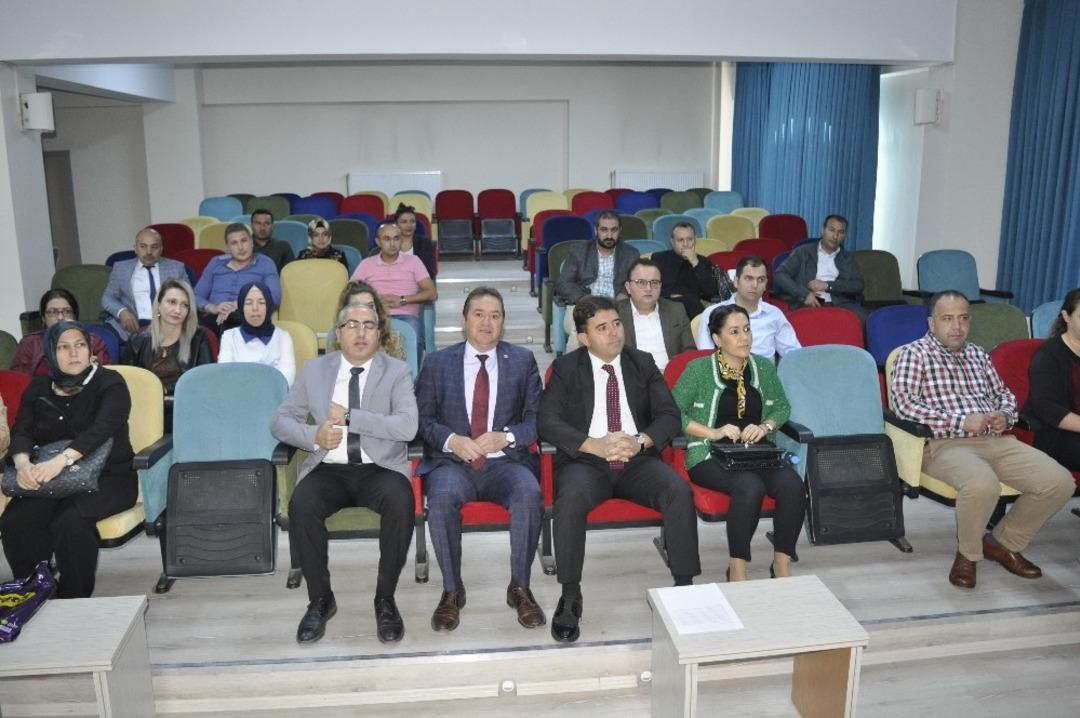 Şuhut&rsquo;ta proje yazma eğitim semineri