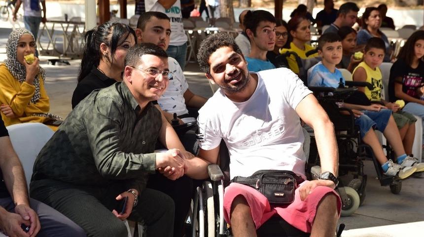 T&uuml;t&uuml;nc&uuml;&rsquo;den DMD hastalarına farkındalık s&ouml;z&uuml;