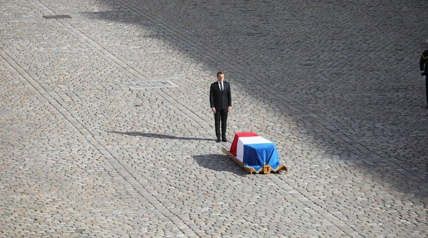 Eski Cumhurbaşkanı Chirac böyle uğurlandı!