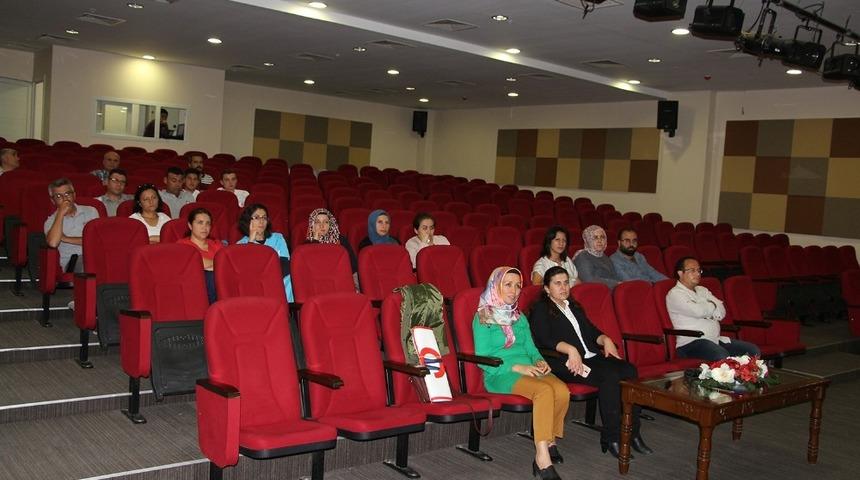 Sağlık personellerine kan ve kök hücre bağışı semineri