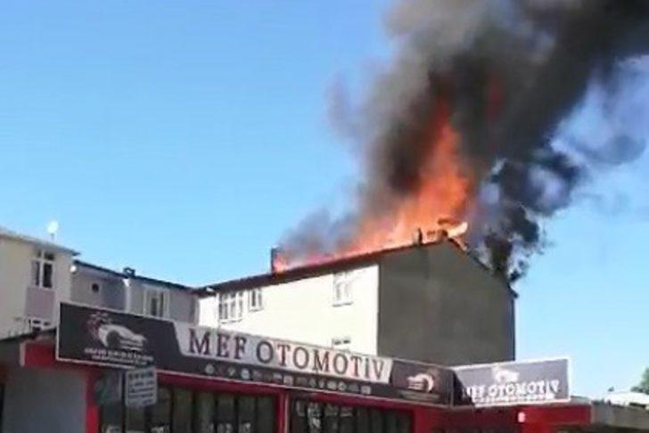 Kocaeli’de alev alev yanan çatı küle döndü G1