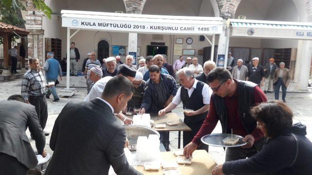 Kula İlçe Müftülüğünden 6 bin kişilik aşure hayrı